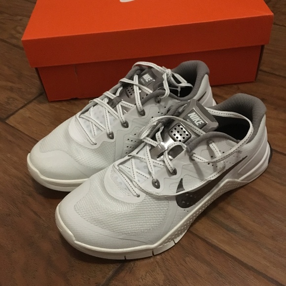 Nike Metcon 2 Sneakers - Picture 3 of 7